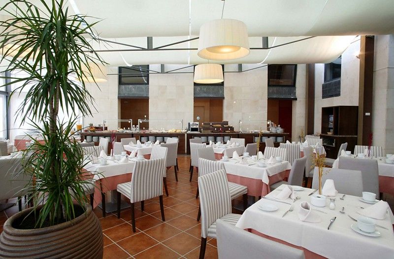 M.A. Hotel Sevilla Congresos Restaurace fotografie