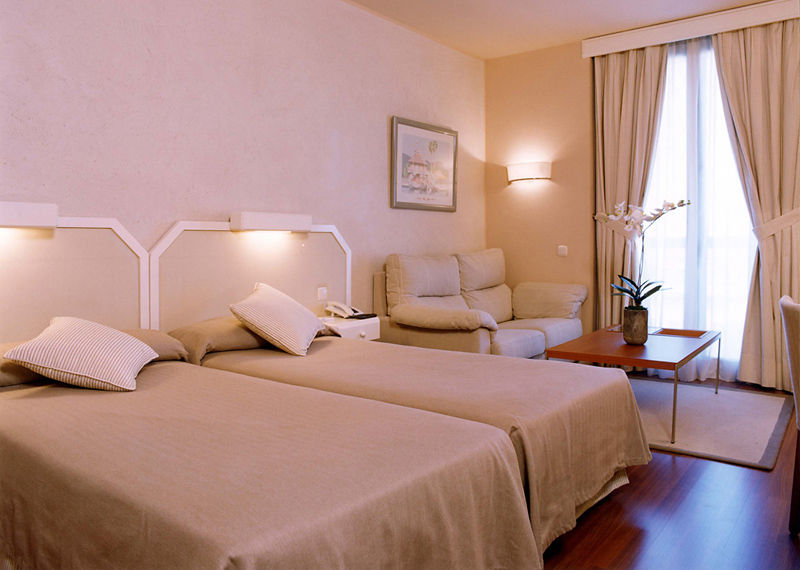 M.A. Hotel Sevilla Congresos Pokoj fotografie